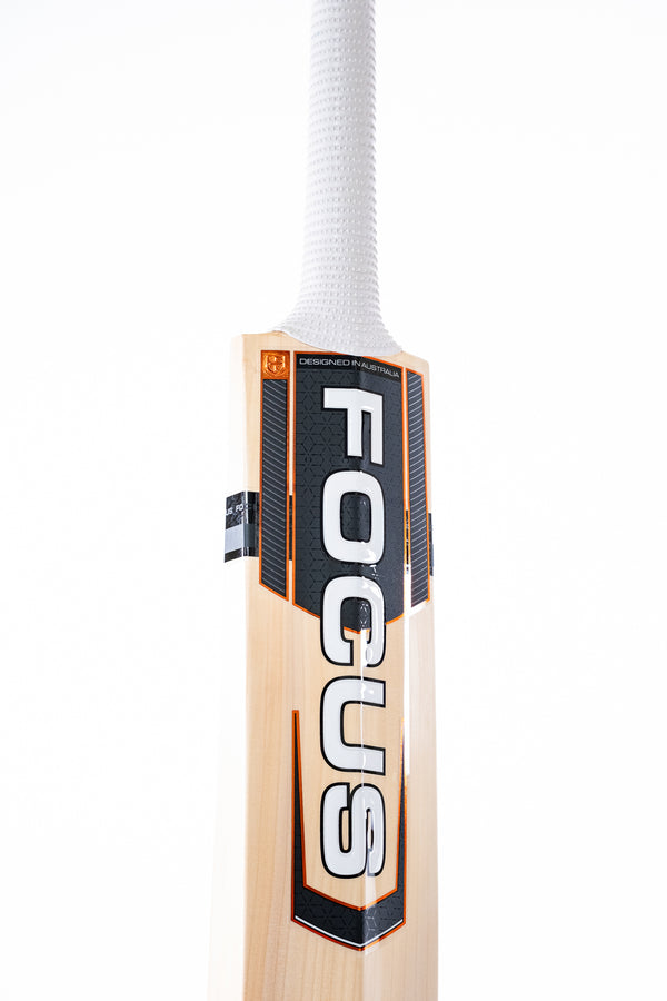 Focus Raw Limited Youth Cricket Bat Focus Raw Limited Youth Cricket Bat