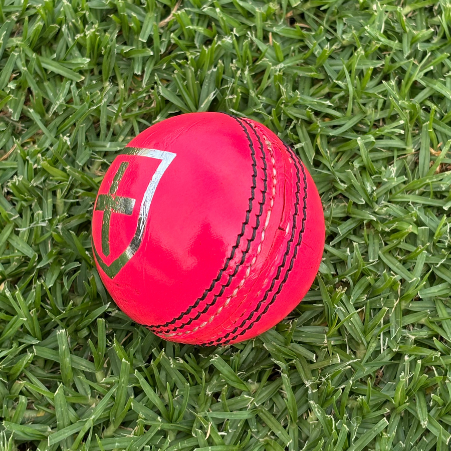 Focus LIMITED  Series 156g Ball - 4pc Pink - Australian Seam Focus LIMITED  Series 156g Ball - 4pc Pink - Australian Seam