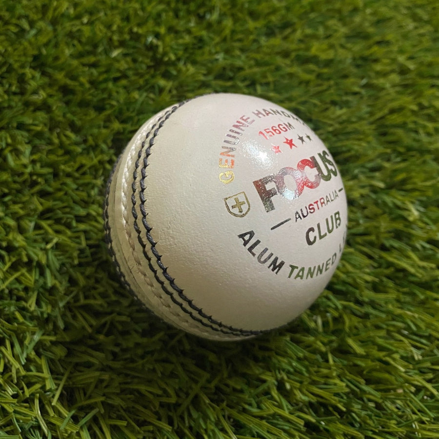 Focus SELECT Series 142g Ball - 2pc White - Australian Seam Focus SELECT Series 142g Ball - 2pc White - Australian Seam