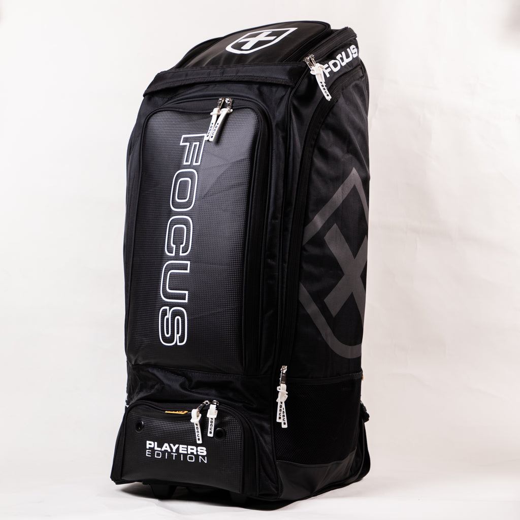 Focus PLAYERS EDITION Wheelie Duffle Bag focussport