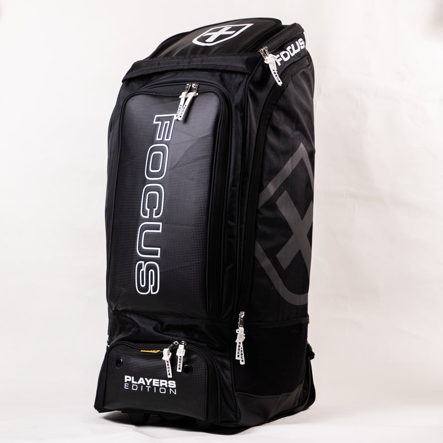 Focus PLAYERS EDITION Wheelie Duffle Bag Focus PLAYERS EDITION Wheelie Duffle Bag