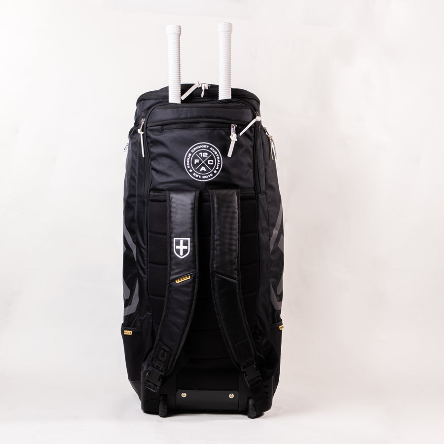 Focus PLAYERS EDITION Wheelie Duffle Bag Focus PLAYERS EDITION Wheelie Duffle Bag