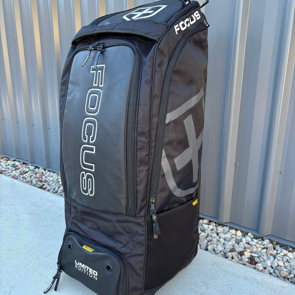 Focus LIMITED EDITION Duffle Bag - 3 Bats