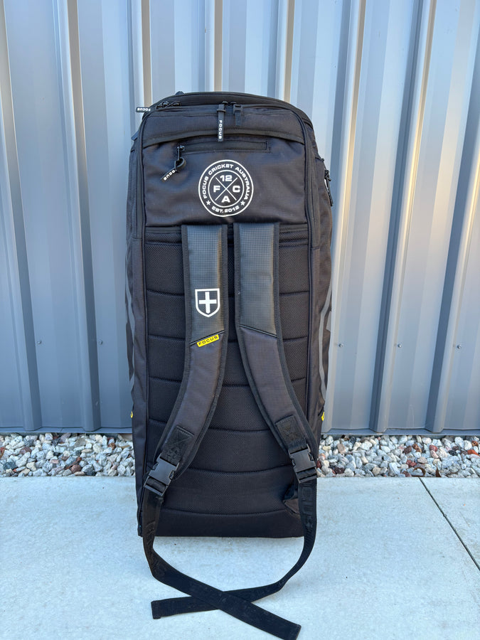 Focus LIMITED EDITION Duffle Bag - 3 Bats