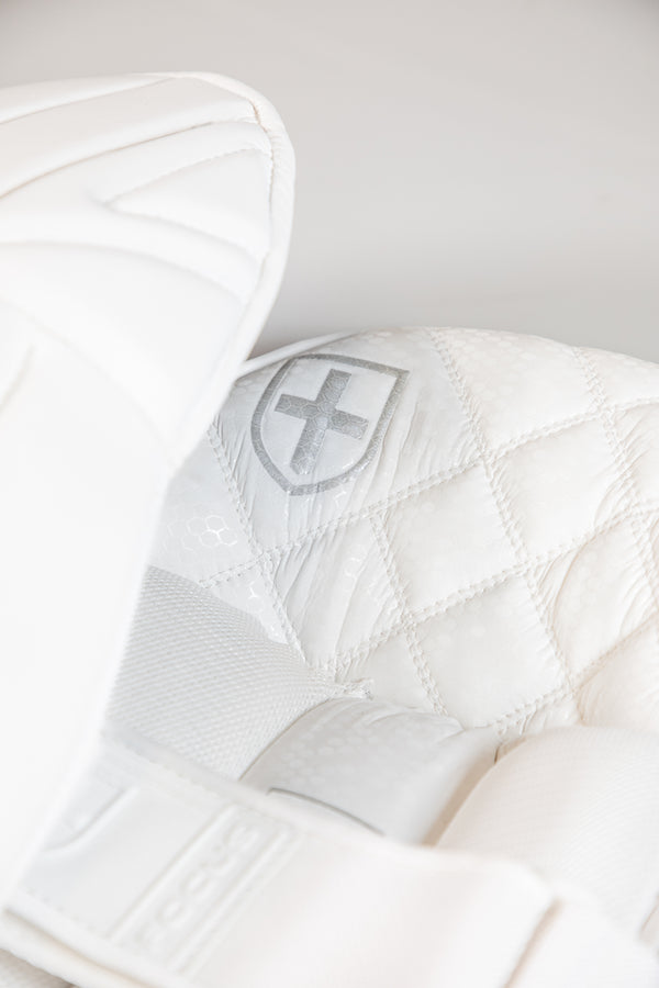 Focus Wicket Keeping Gear - Adult