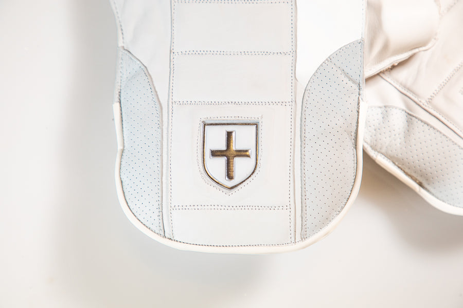 Focus Wicket Keeping Gear - Adult