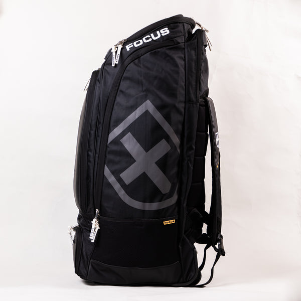 Focus PLAYERS EDITION Wheelie Duffle Bag