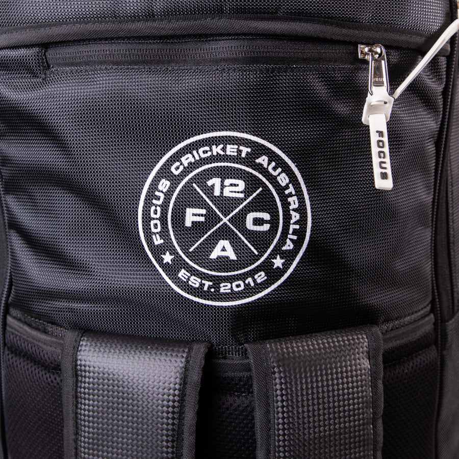 Focus PLAYERS EDITION Wheelie Duffle Bag